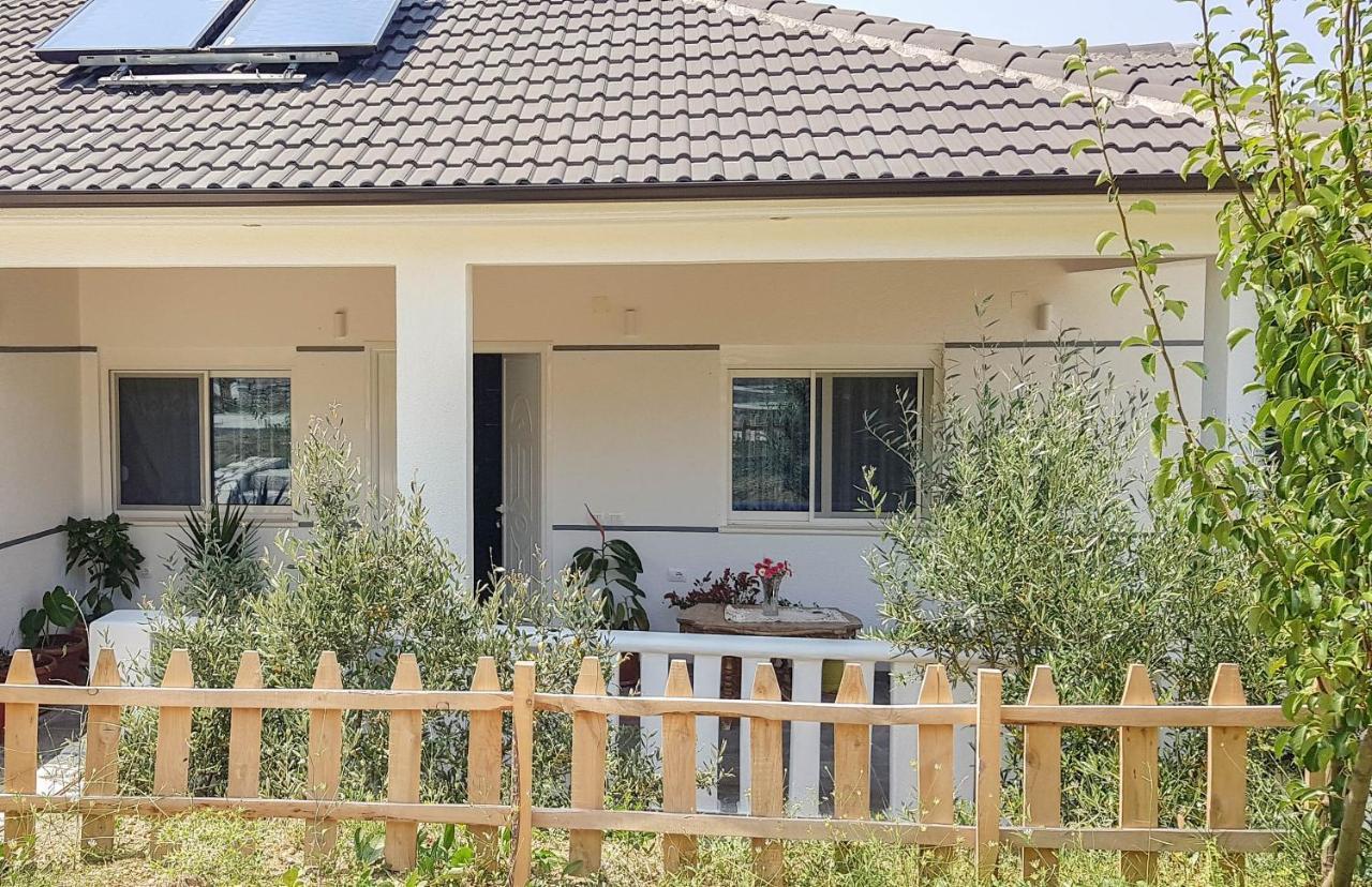 Villa Goliku Pestani Eksteriør bilde