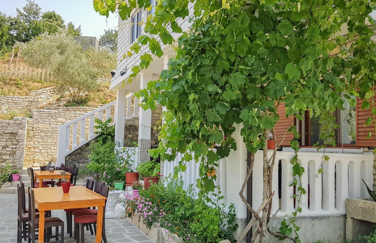 Villa Goliku Pestani Eksteriør bilde