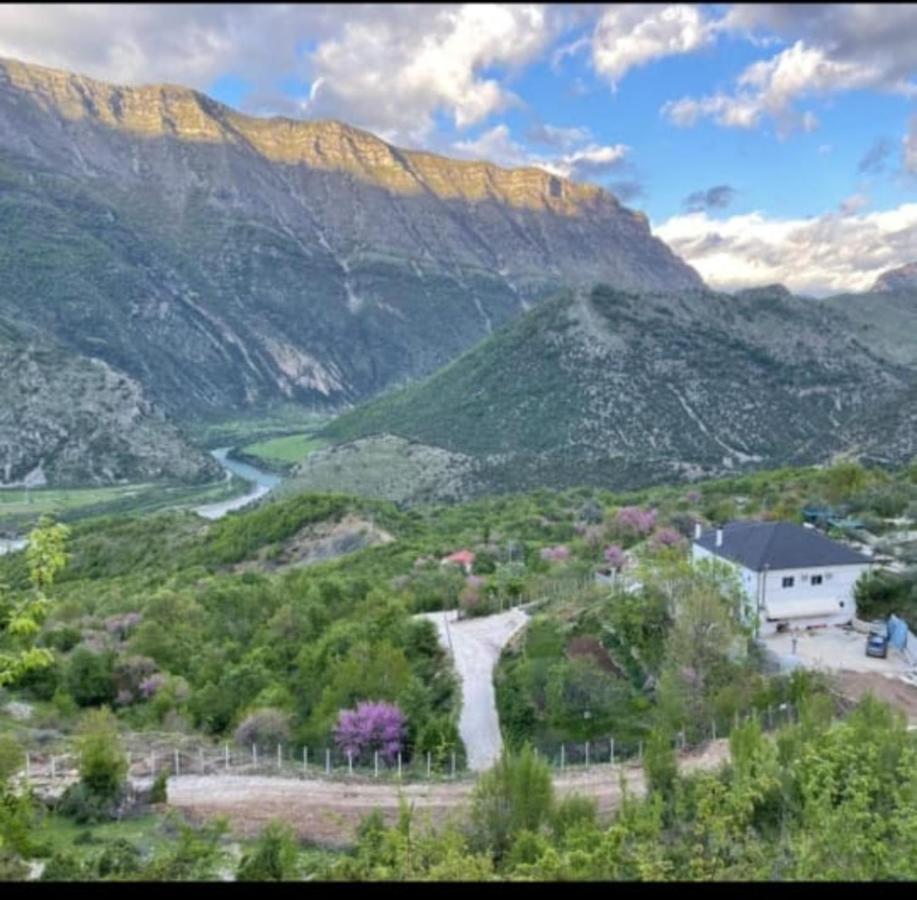 Villa Goliku Pestani Eksteriør bilde